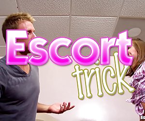 Riley reid faigheann fucked i seomra óstán