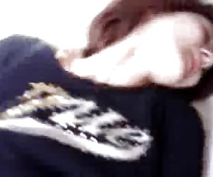 Cailín na háise tugann blowjob iontach